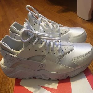 Women’s Air Huarache Run